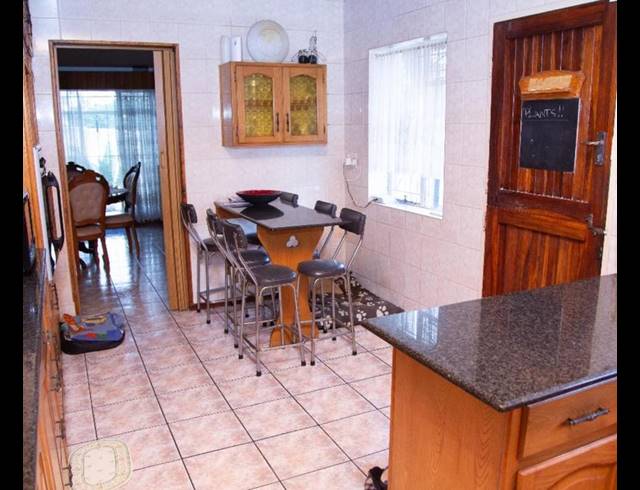 3 BEDROOM HOUSE FOR SALE IN DAWNVIEW